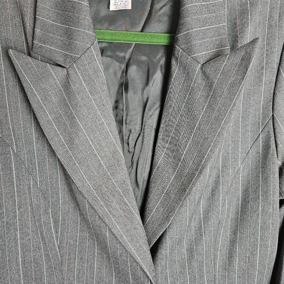 Barrie Pace Women Gray Pinstripe Jacket Size 16 Regular - Picture 3 of 10